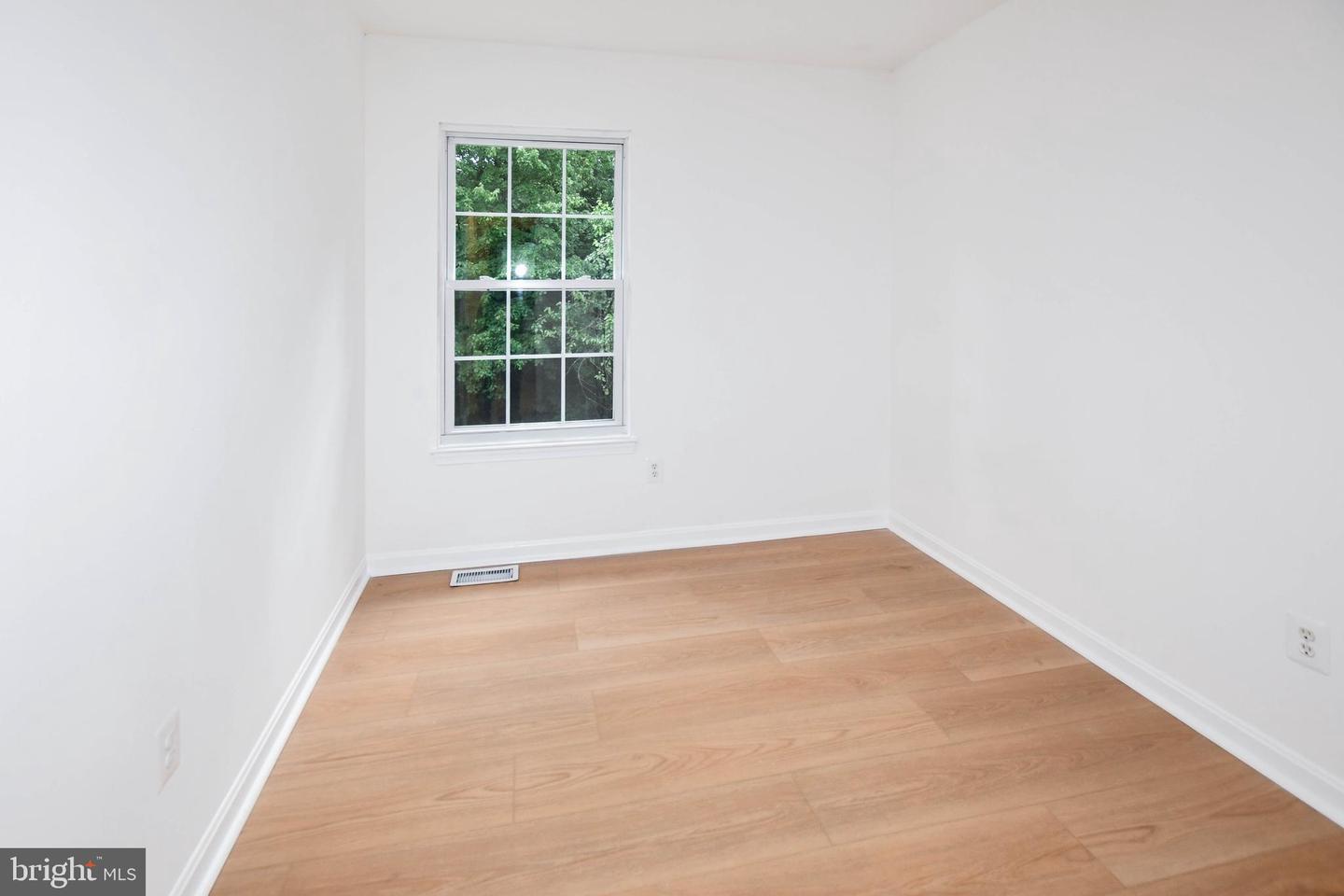 1114 Adeline Way Property Photo 21