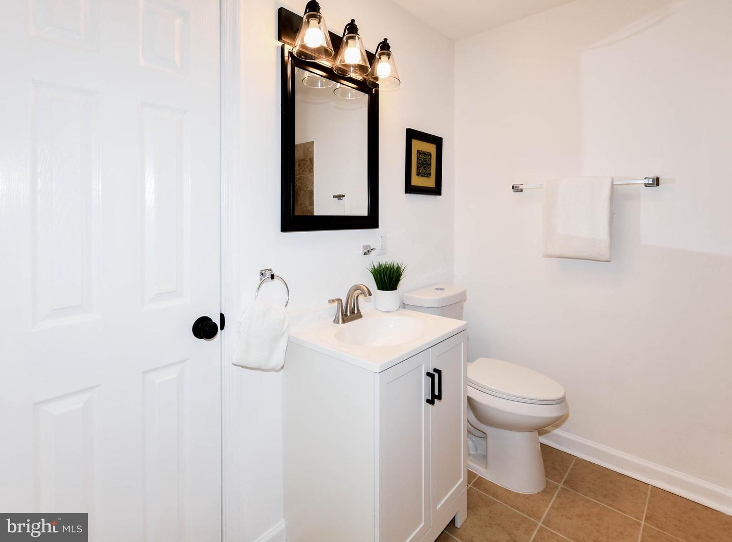 1114 Adeline Way Property Photo 24