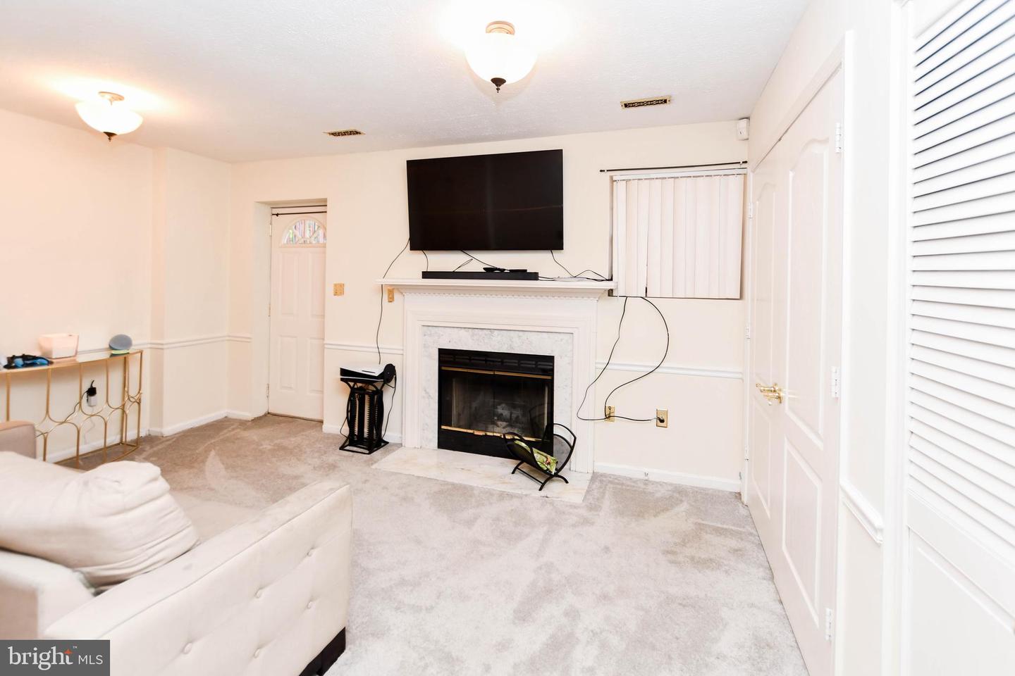 1401 Deep Gorge Ct Property Photo 4