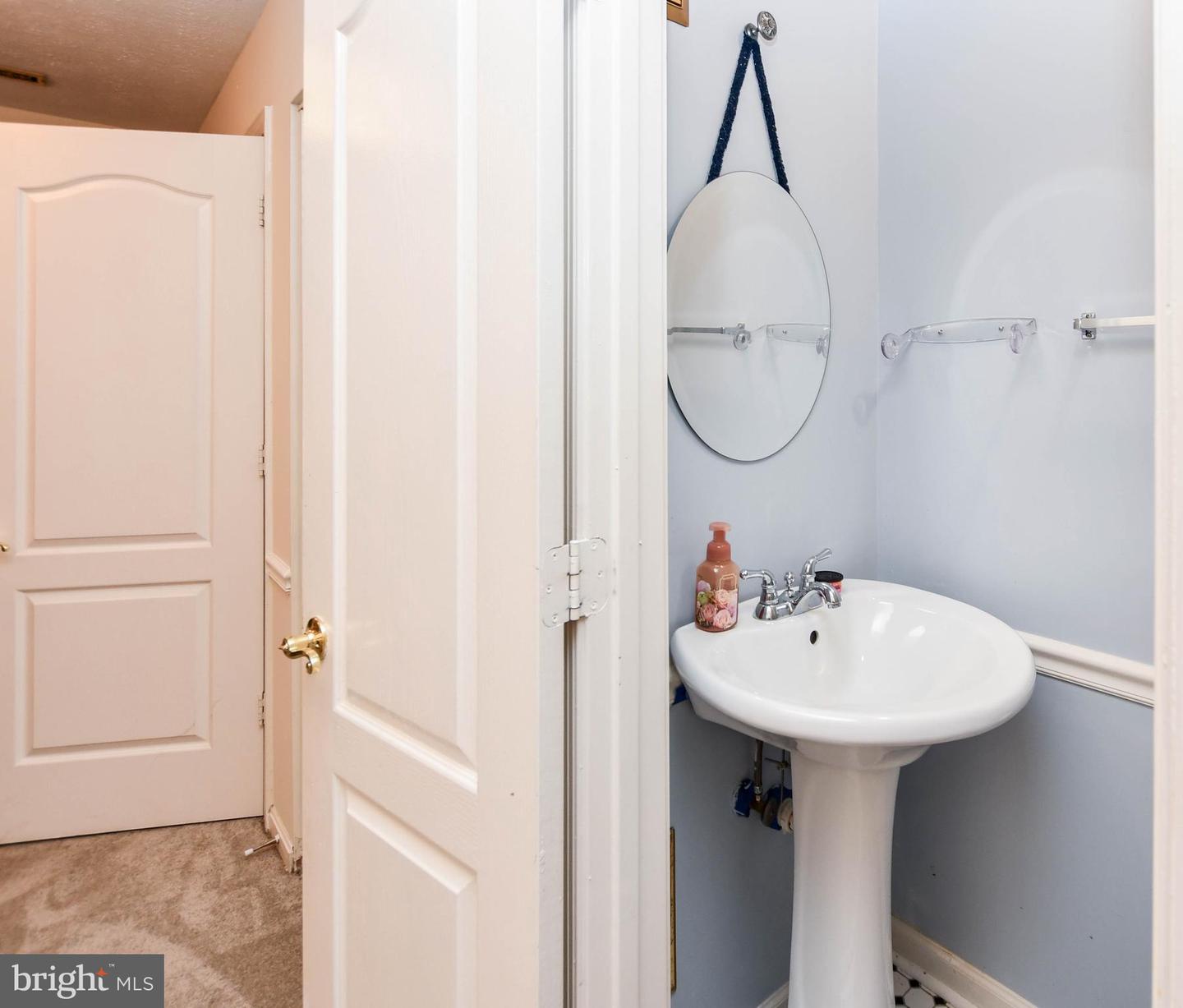 1401 Deep Gorge Ct Property Photo 6