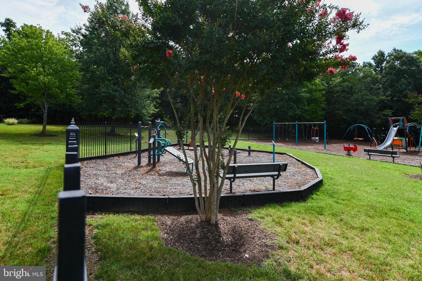 1401 Deep Gorge Ct Property Photo 31