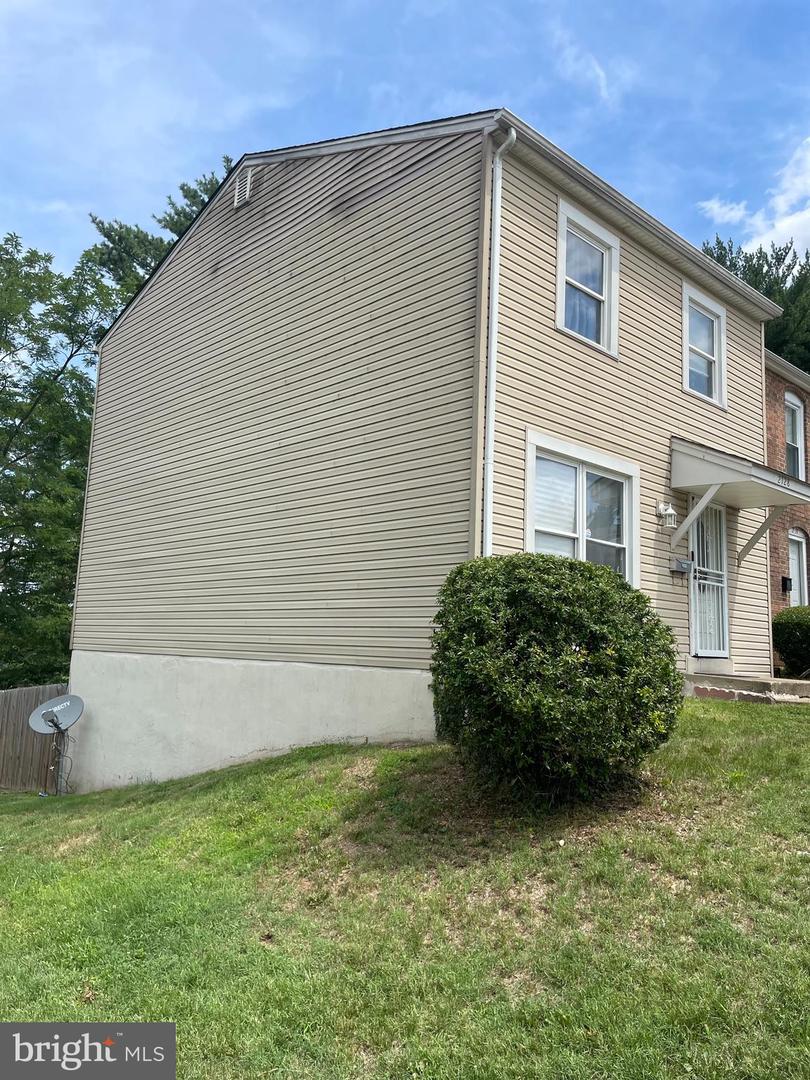 2128 Catskill St Property Photo 2
