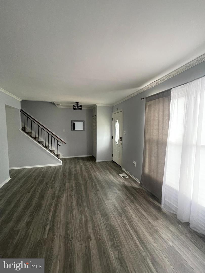2128 Catskill St Property Photo 4