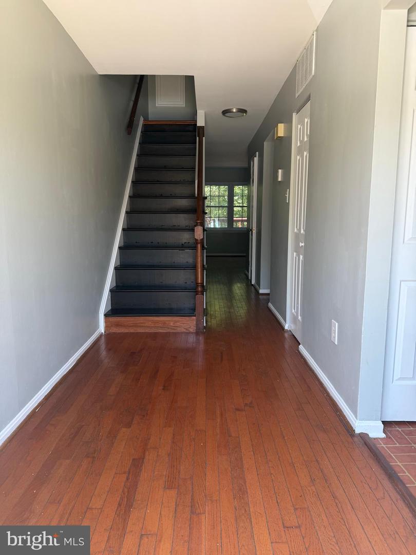 8108 Sandy Spring Rd Property Photo 2