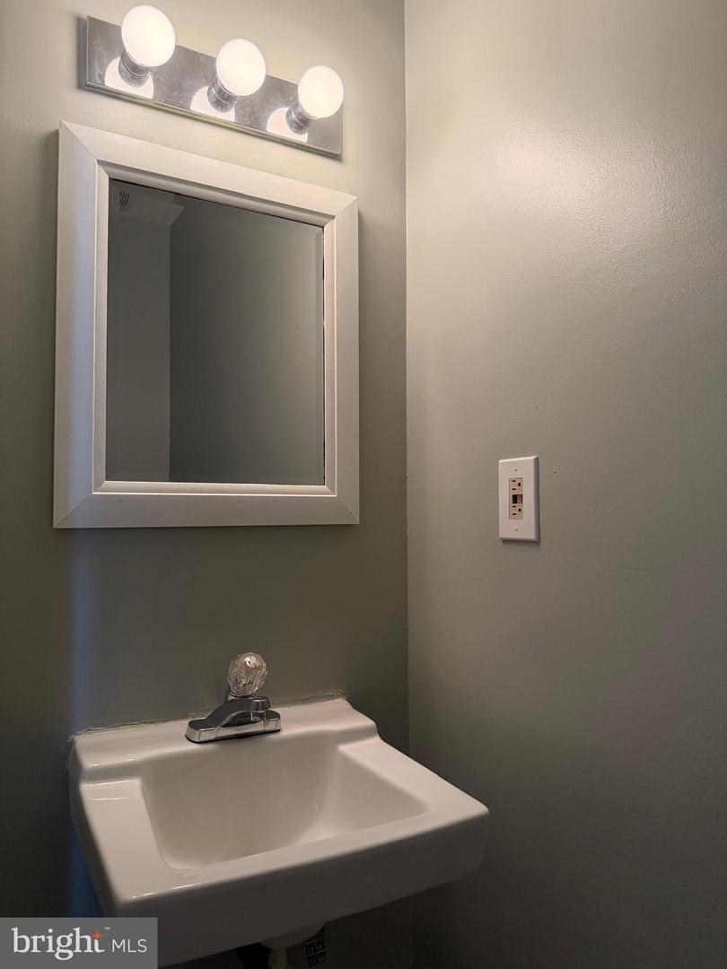 8108 Sandy Spring Rd Property Photo 20