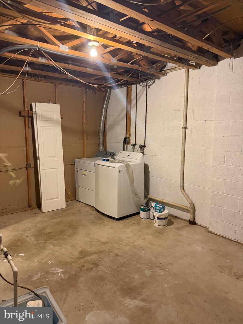 8108 Sandy Spring Rd Property Photo 24