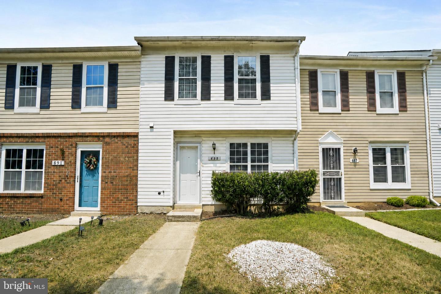 889 Saint Michaels Dr Property Photo 13