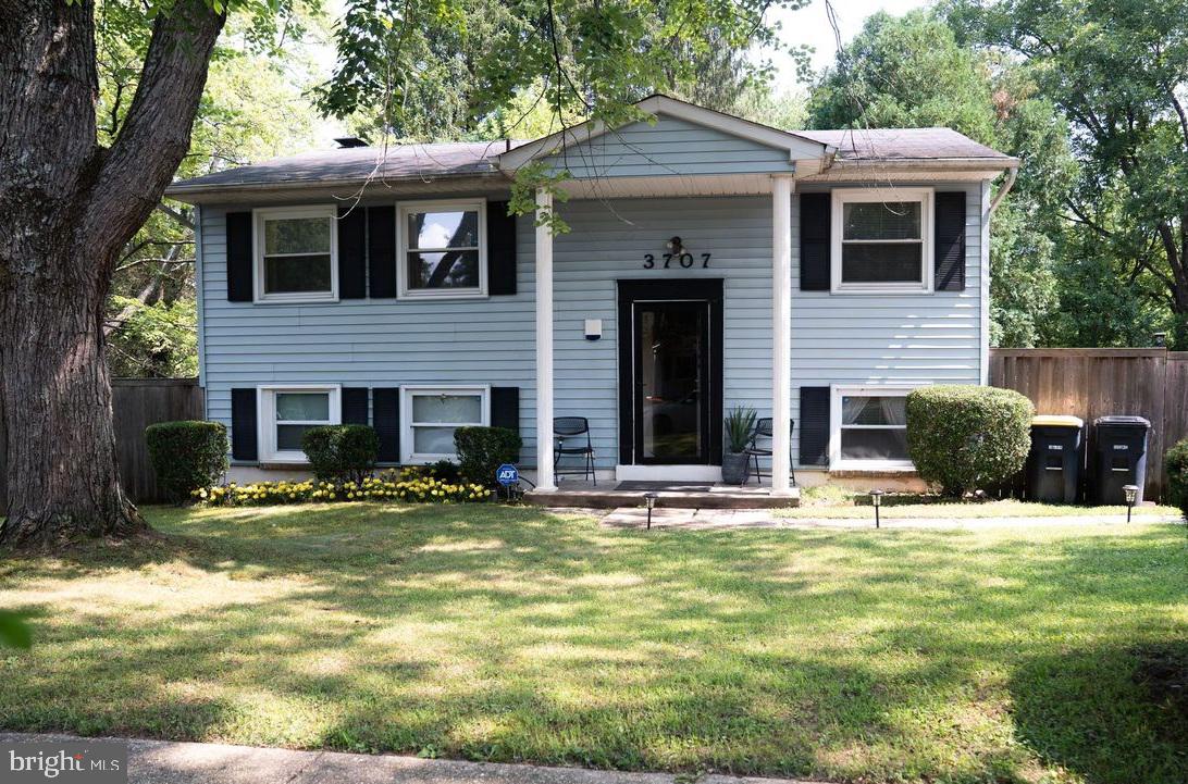 3707 HALLOWAY PL Property Photo 1