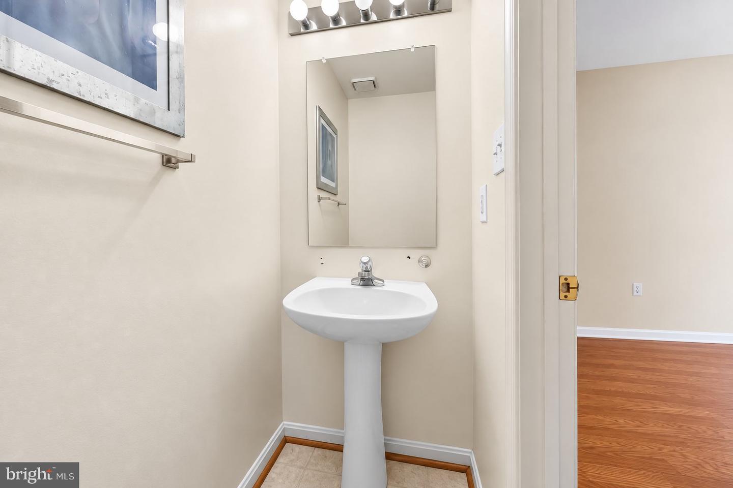 16012 Edgeview Ter Property Photo 8