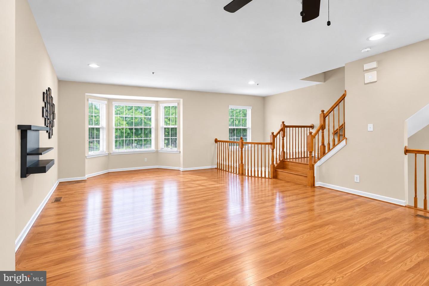 16012 Edgeview Ter Property Photo 9