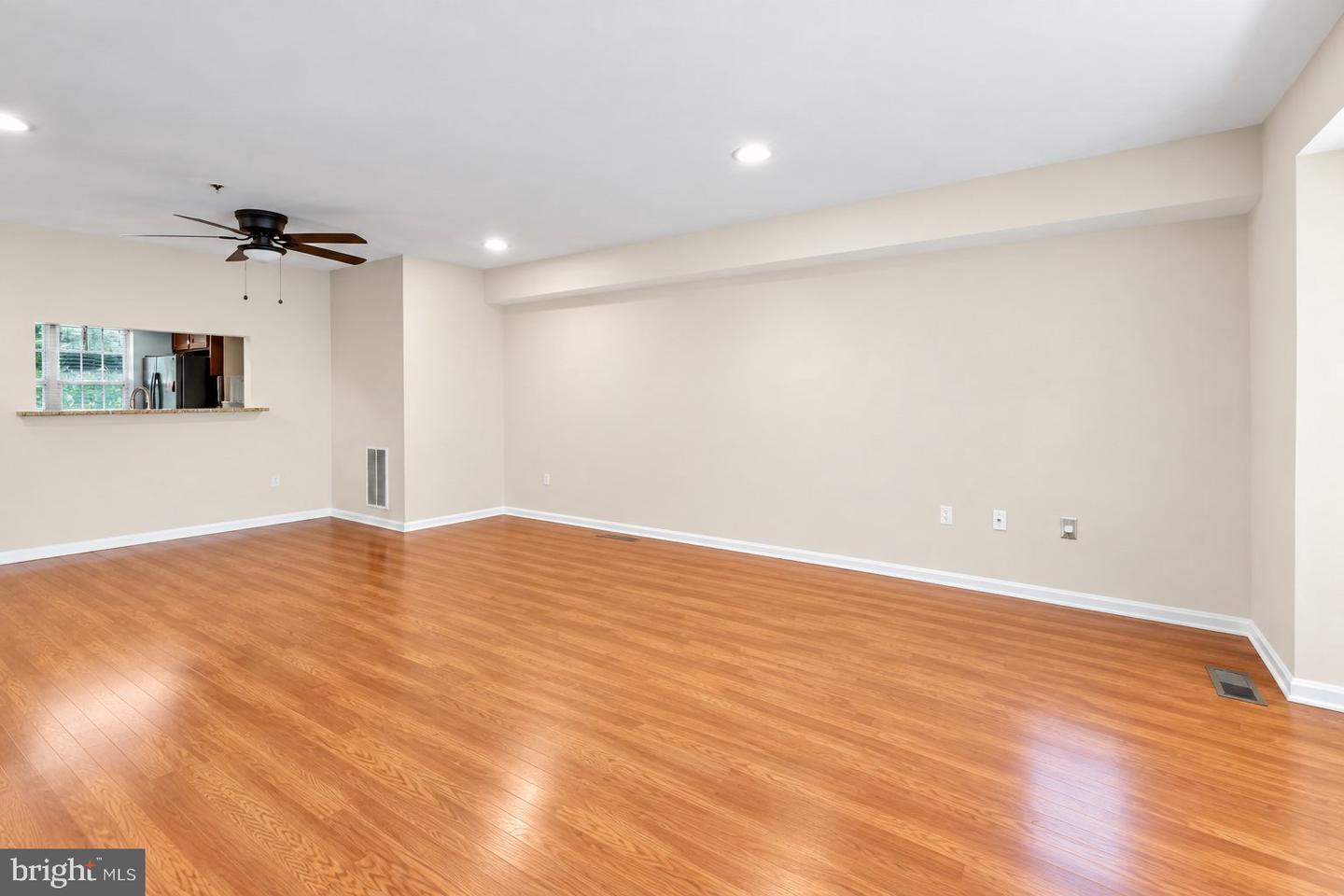 16012 Edgeview Ter Property Photo 10