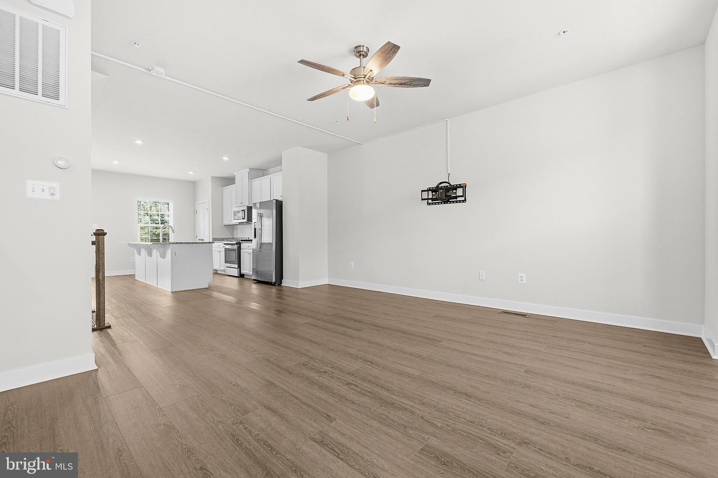 16515 Caribbean Way Property Photo 9