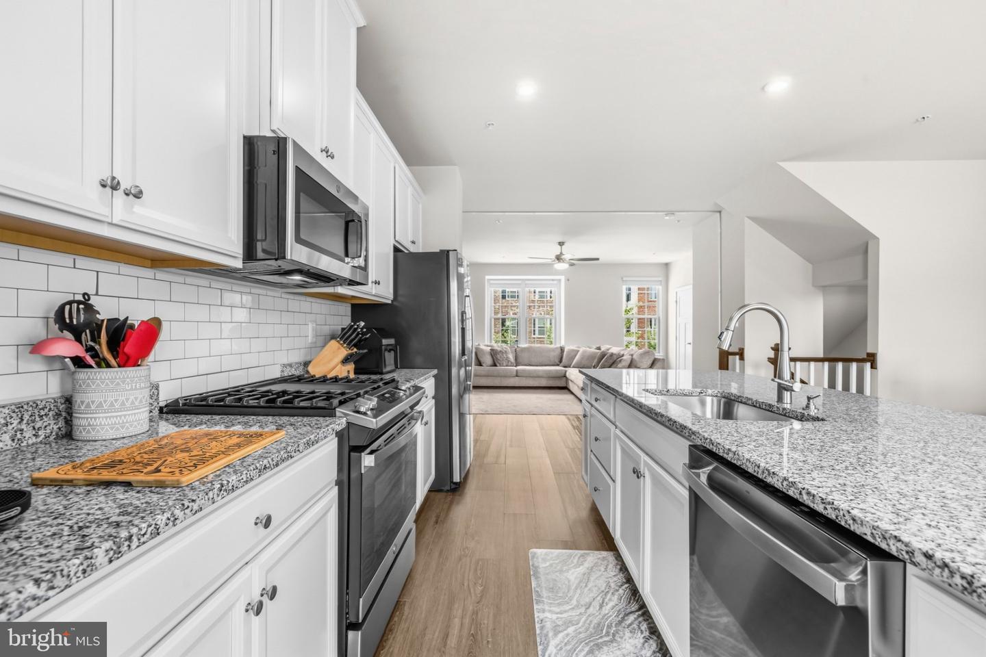 16515 Caribbean Way Property Photo 14