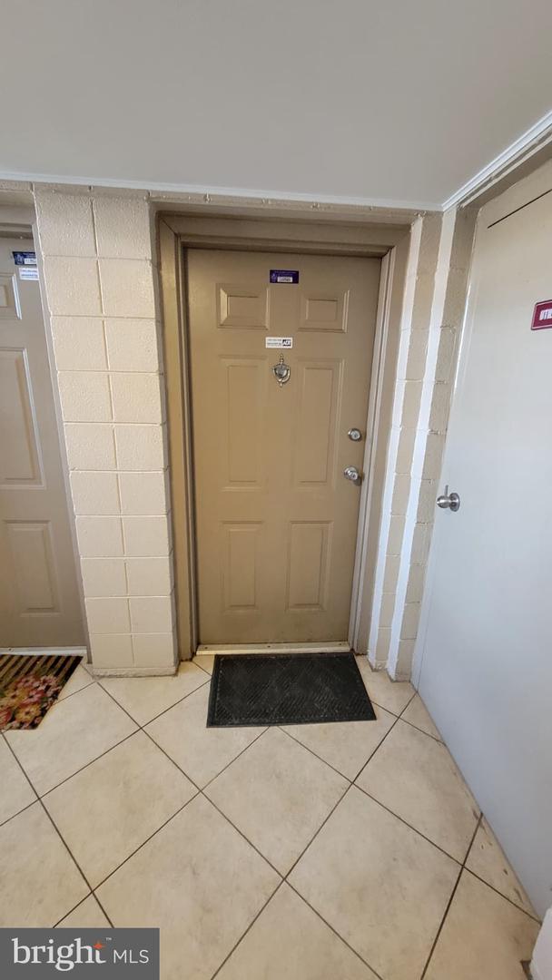 6301 Hil Mar Dr #4-3 Property Photo 2