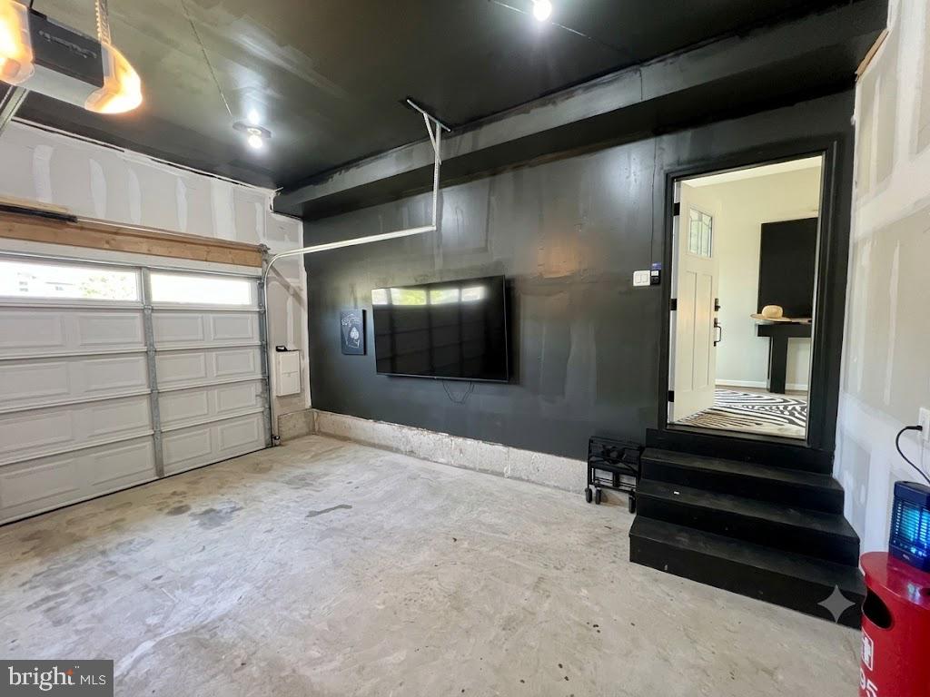 921 Balboa Ave Property Photo 6