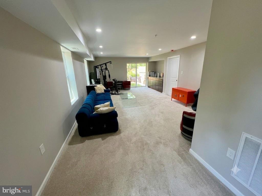 921 Balboa Ave Property Photo 25