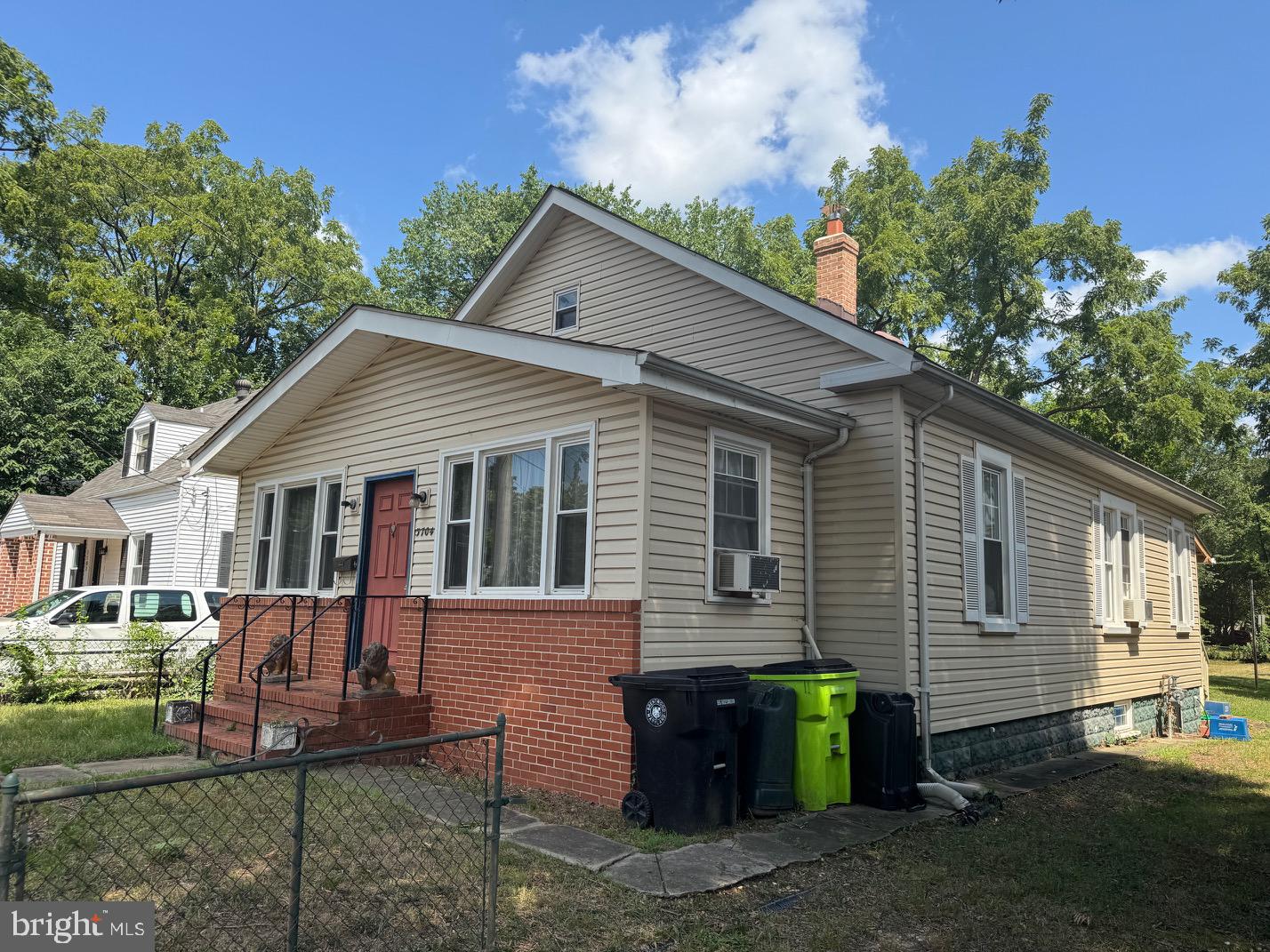 3704 VARNUM ST Property Photo 1