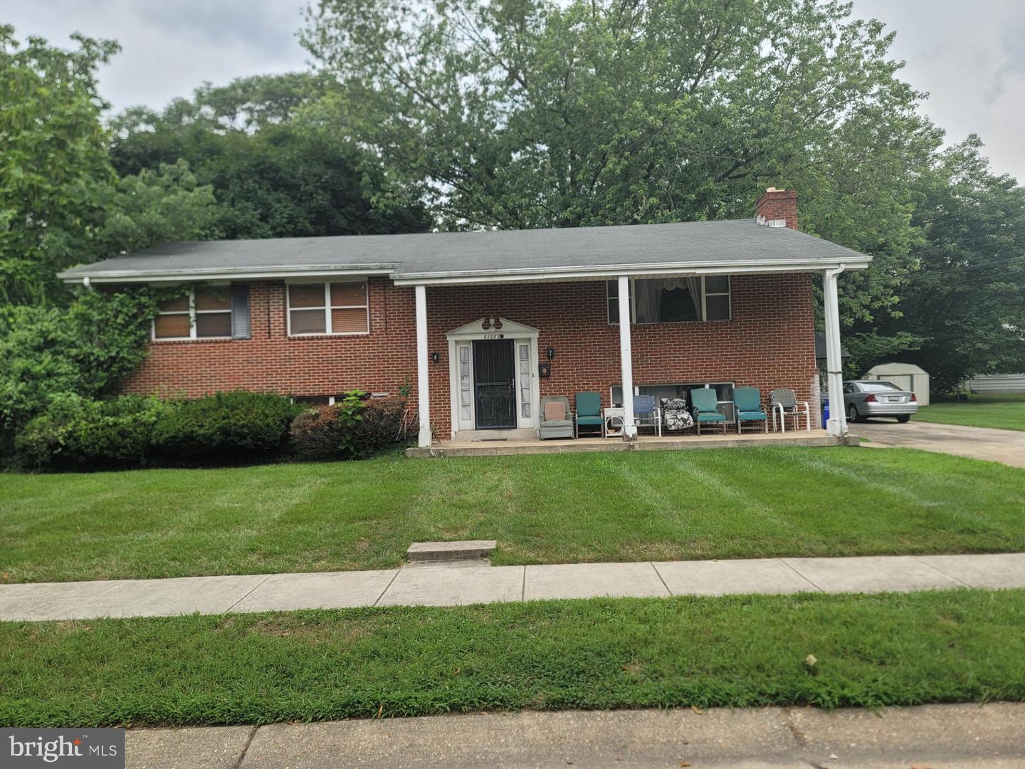 8108 51st Ave Property Photo 1