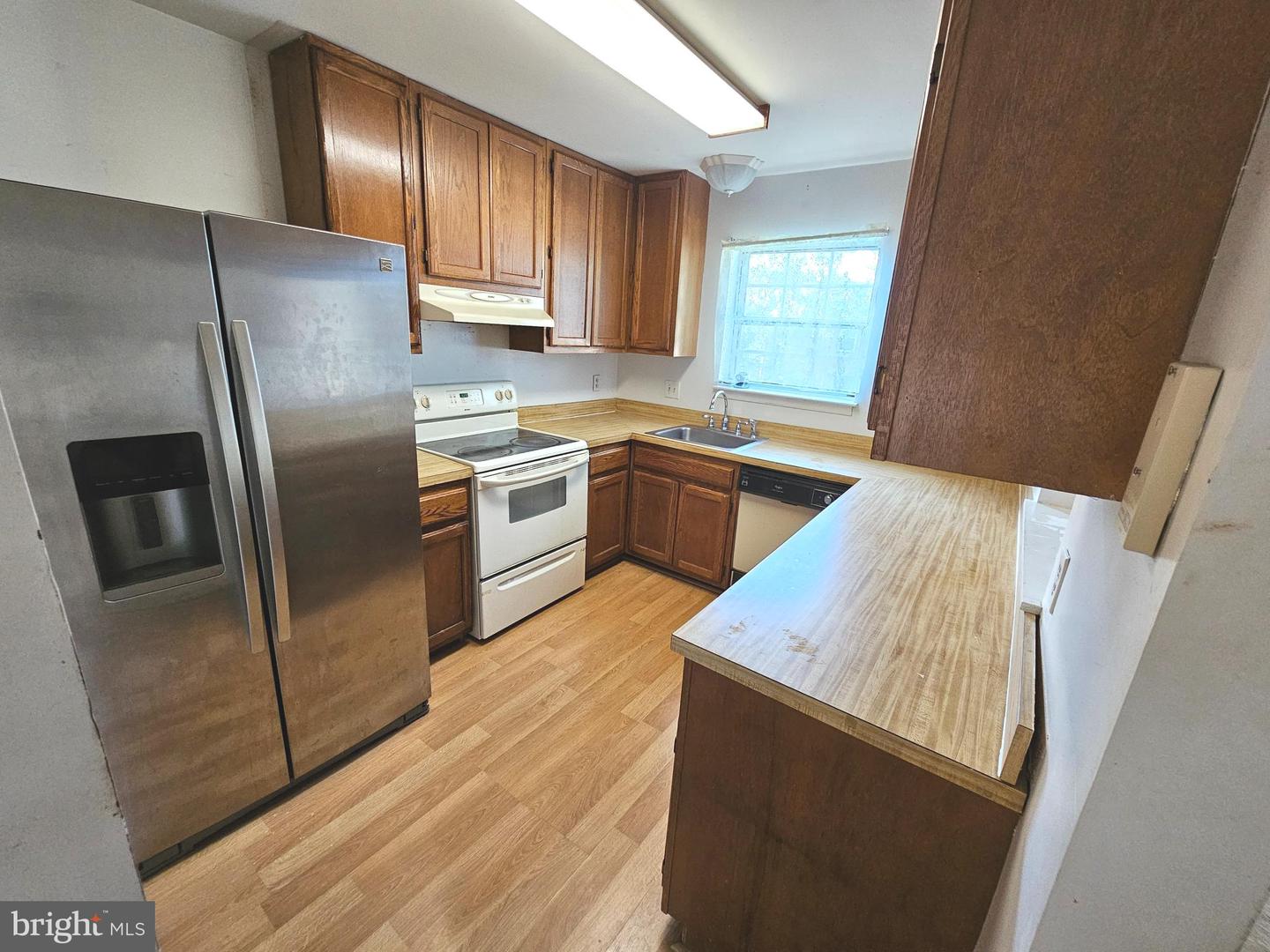 10736 Castleton Way Property Photo 5