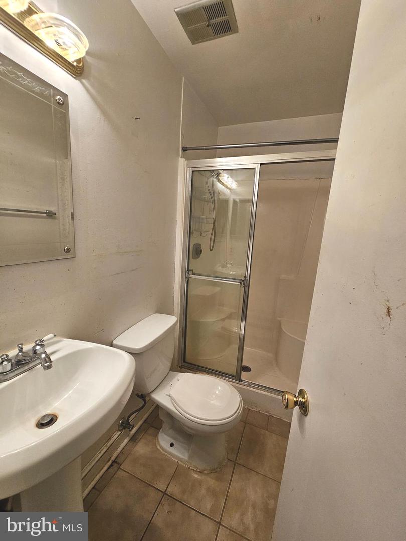 10736 Castleton Way Property Photo 12