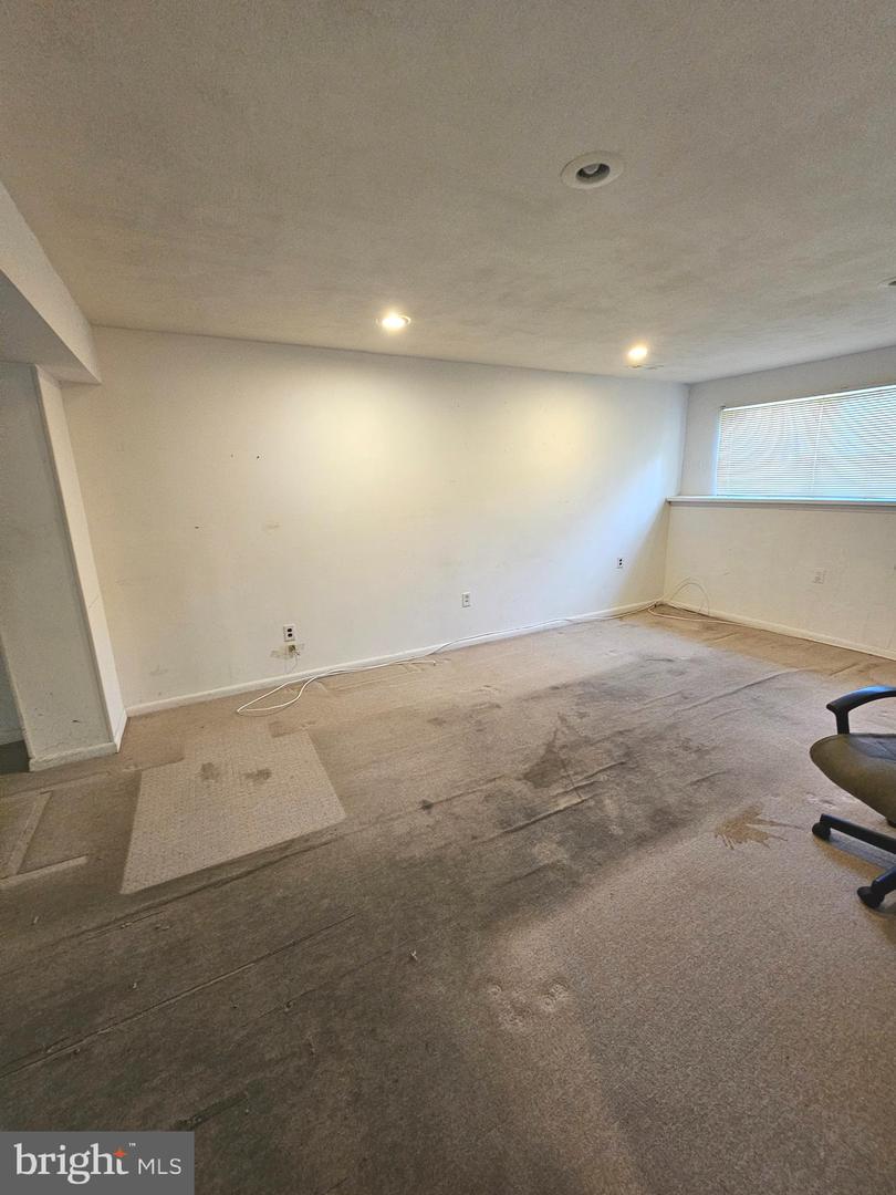 10736 Castleton Way Property Photo 15