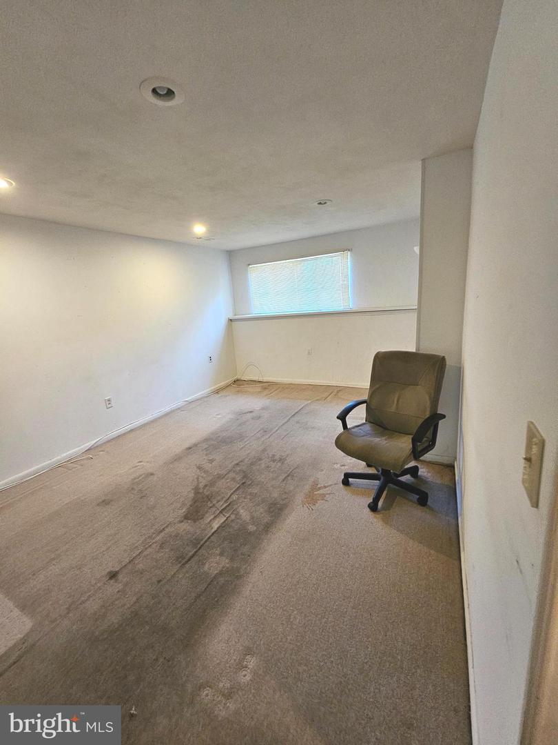 10736 Castleton Way Property Photo 16