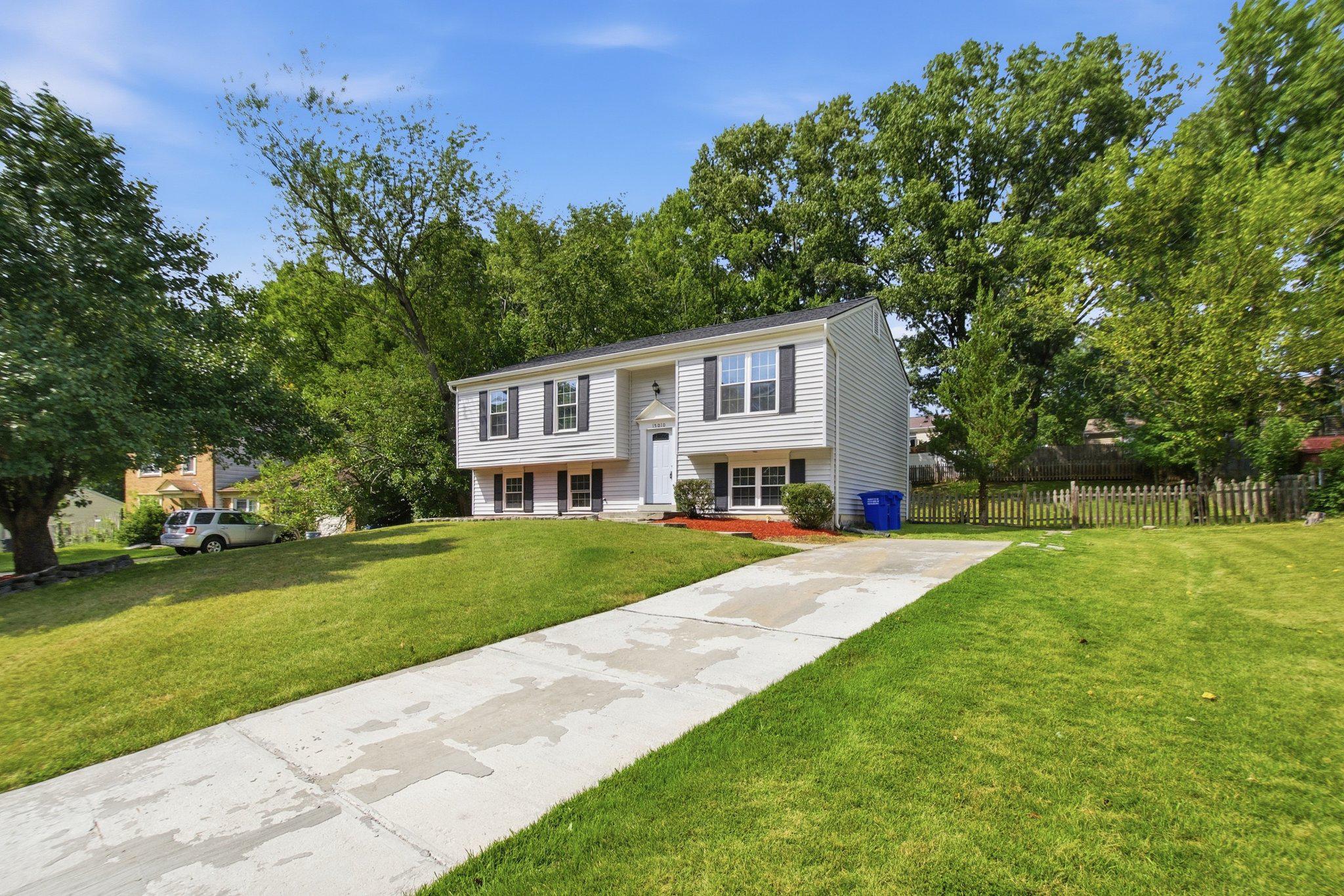15010 Newcomb Ln Property Photo 1