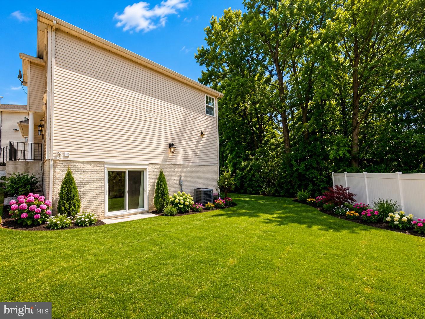 5302 76th Property Photo 17