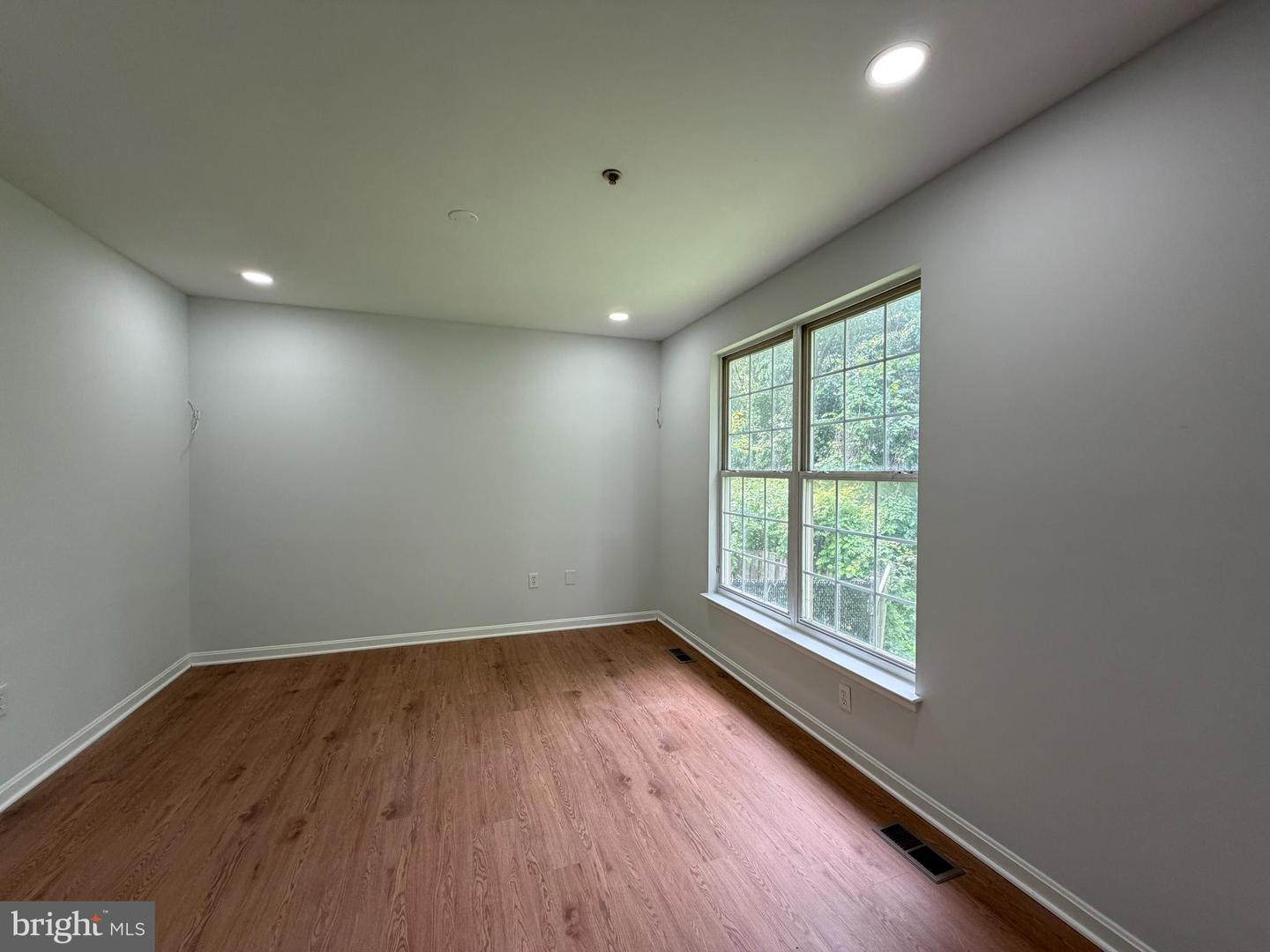 5302 76th Property Photo 21