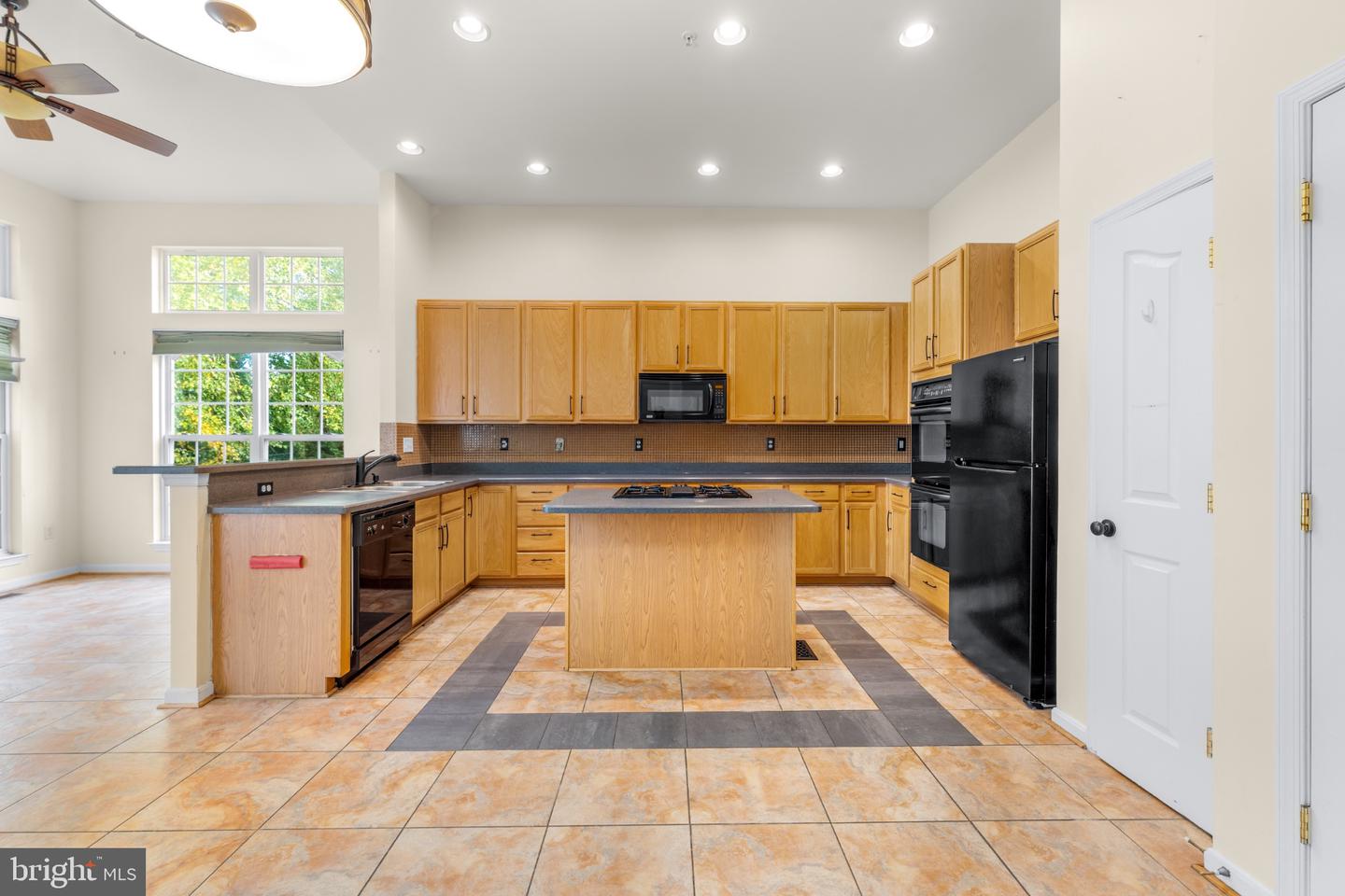 13602 Hotomtot Dr Property Photo 10