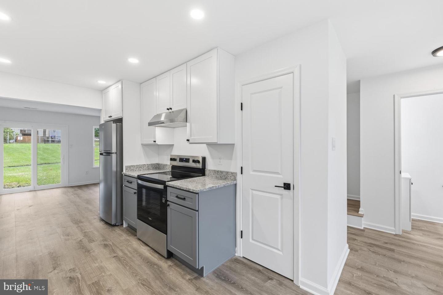 1766 Tulip Ave Property Photo 8
