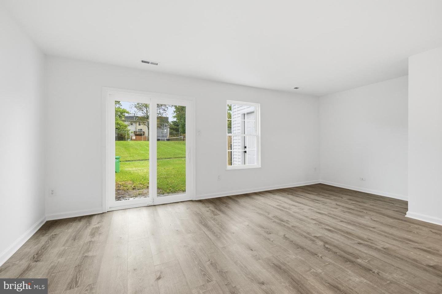 1766 Tulip Ave Property Photo 13