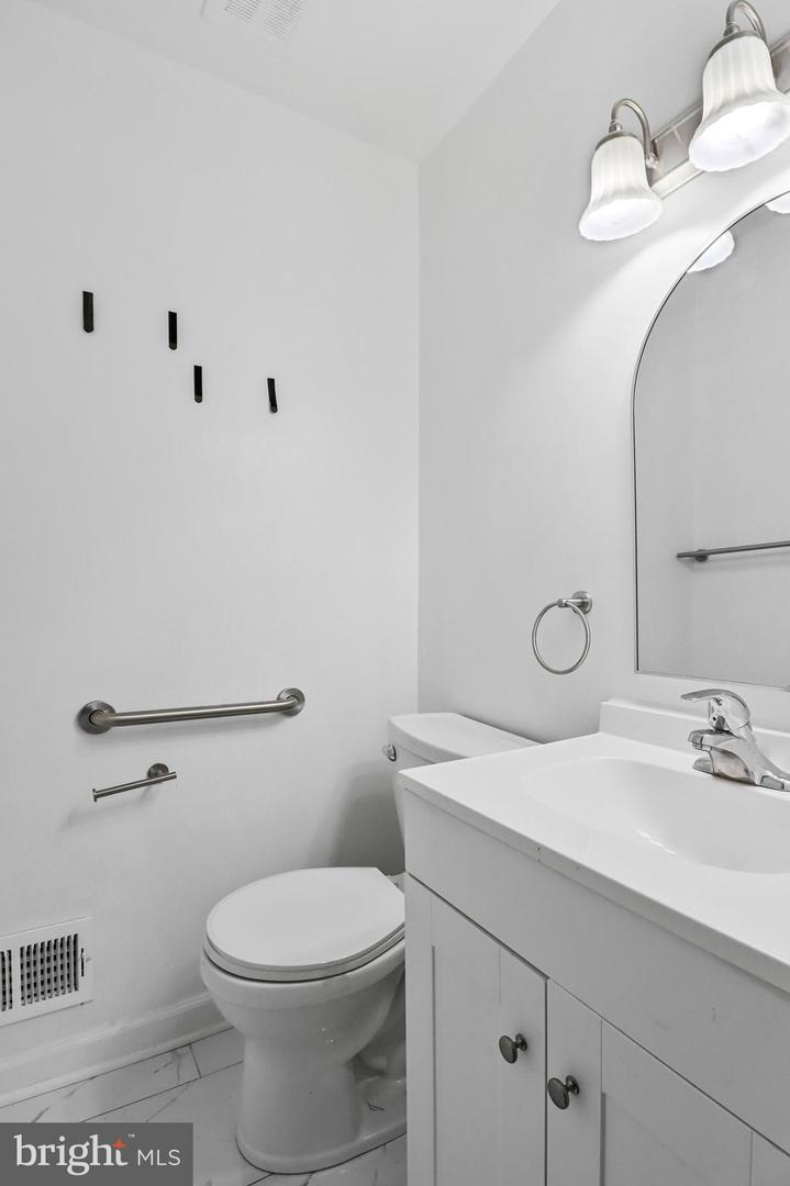 12958 Claxton Dr #3-f Property Photo 23