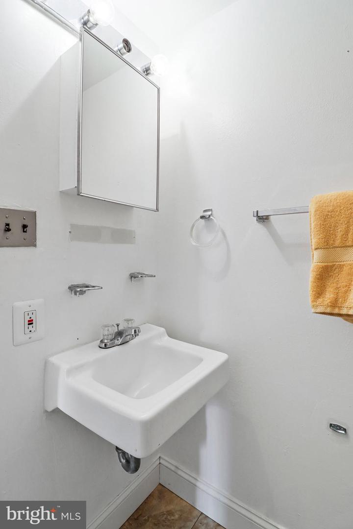 12958 Claxton Dr #3-f Property Photo 34
