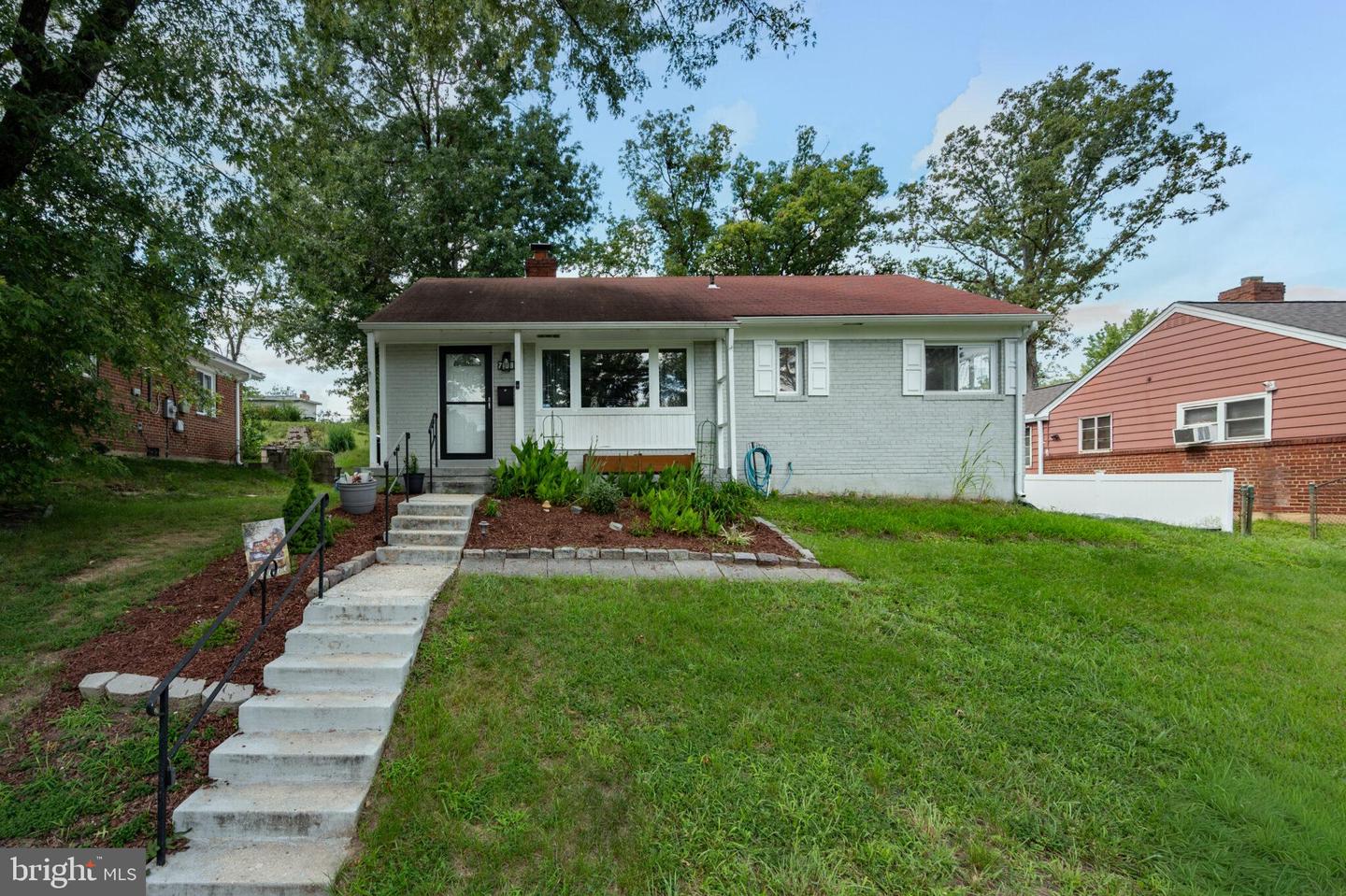 7108 Gateway Blvd Property Photo 1