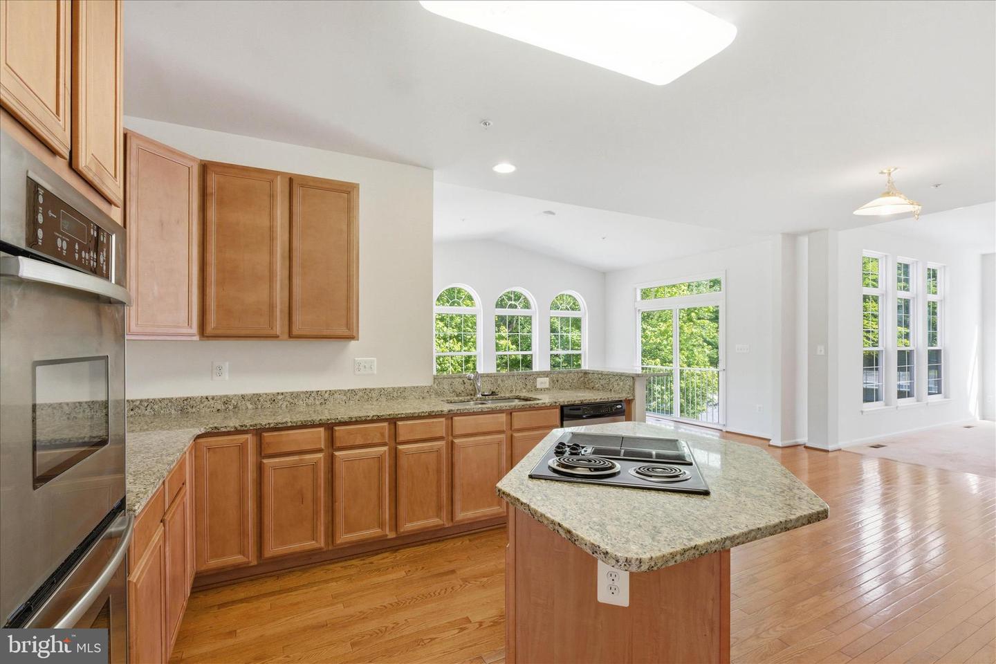 8114 Holly Ln Property Photo 10