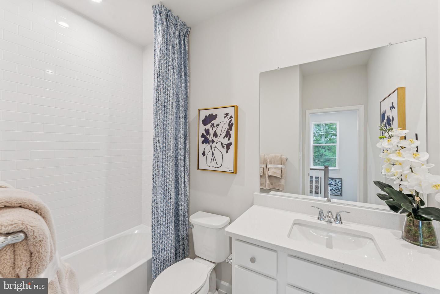 14306 Bronte St Property Photo 18