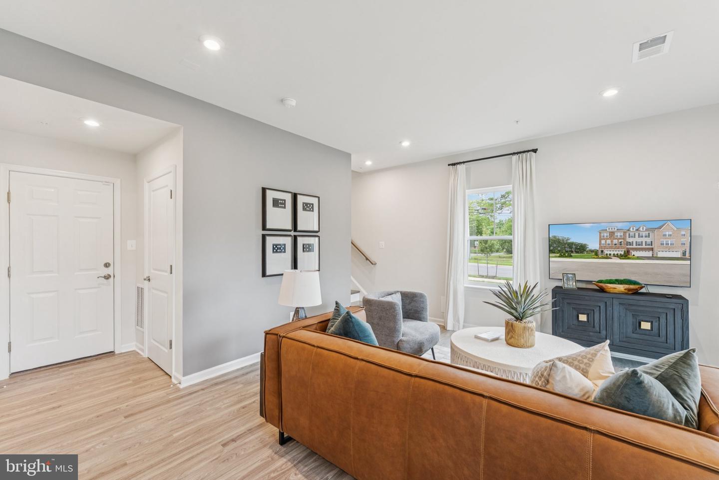 14306 Bronte St Property Photo 28