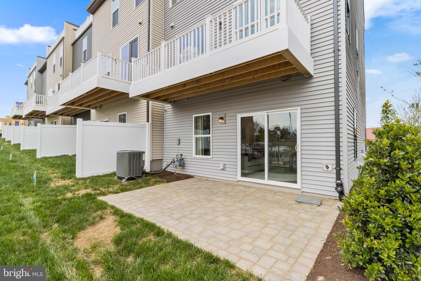 14306 Bronte St Property Photo 31