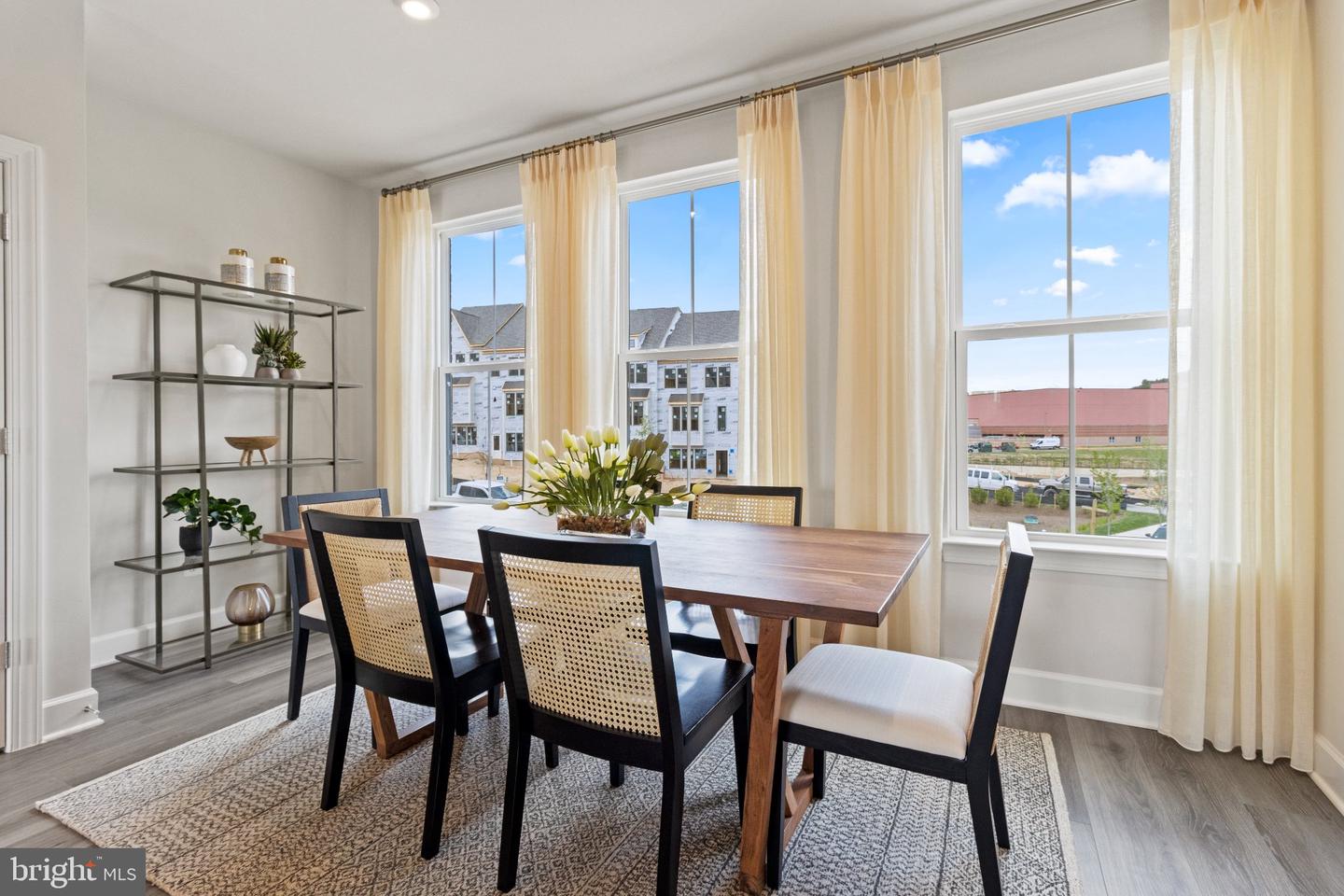 14306 Bronte St Property Photo 35