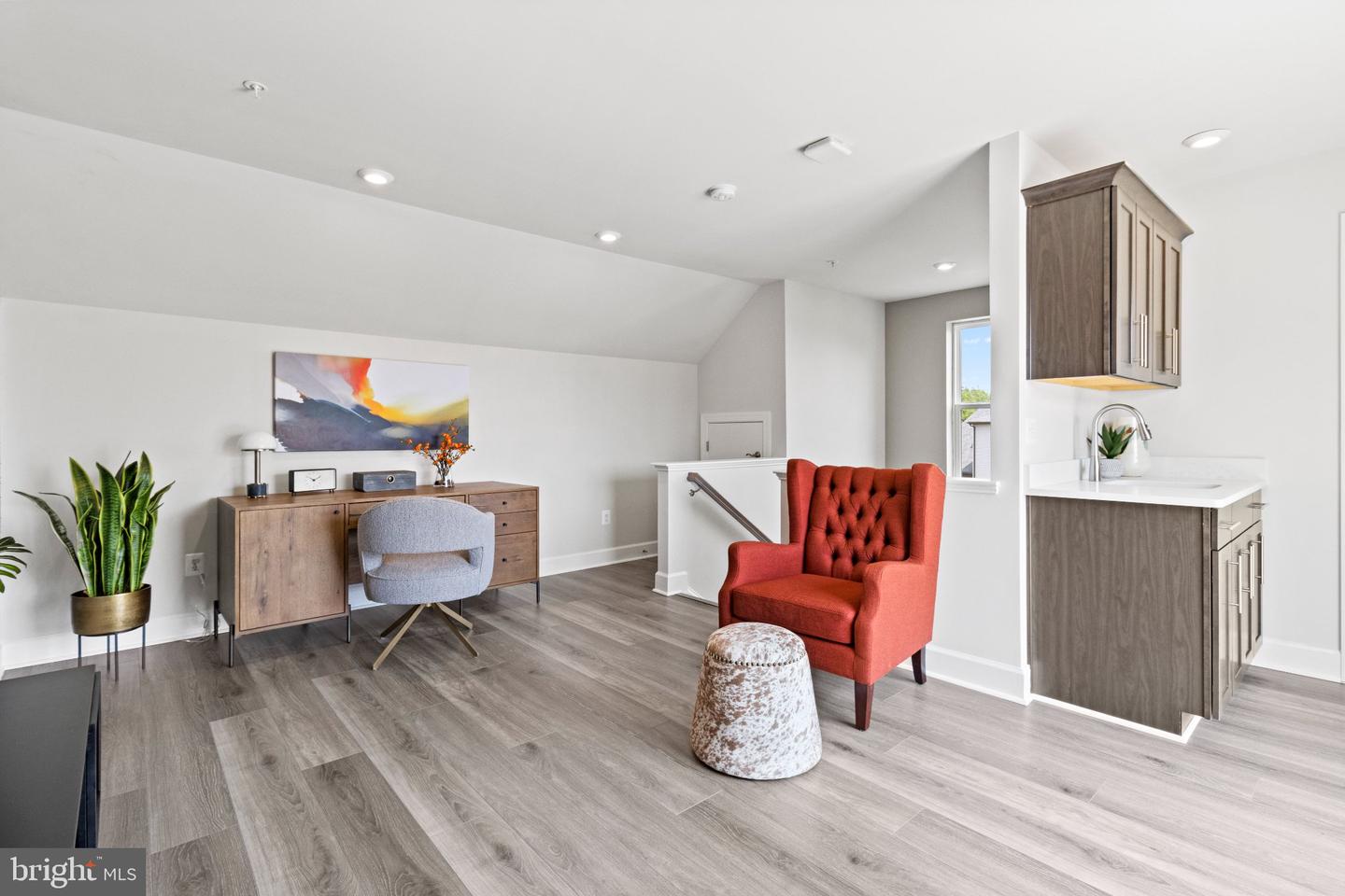 14306 Bronte St Property Photo 47
