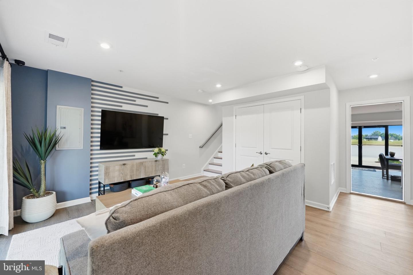 14306 Bronte St Property Photo 89