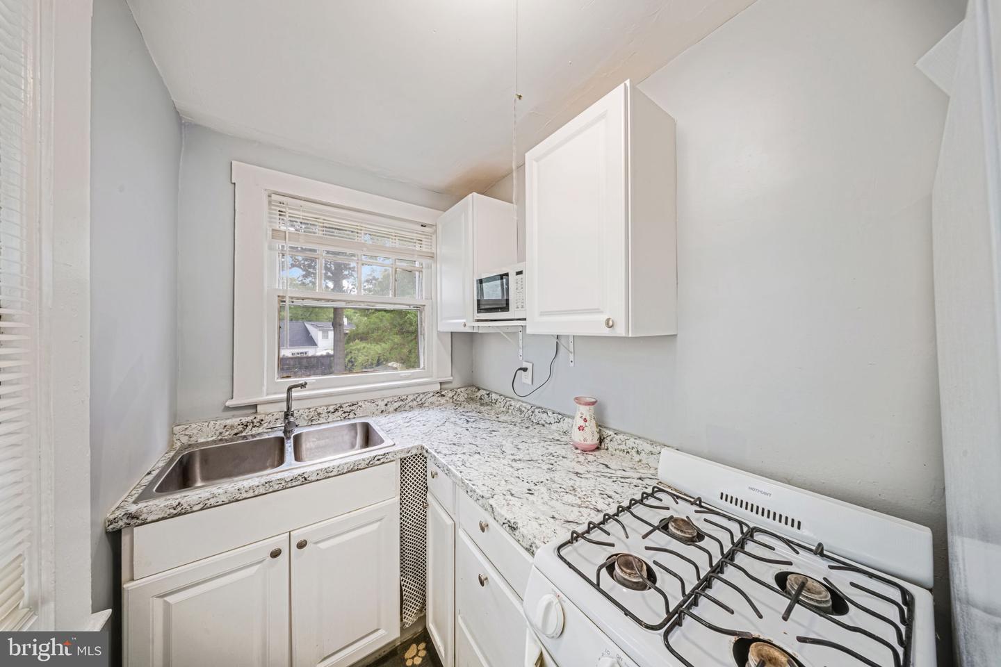 4605 Calvert Rd #202 Property Photo 5