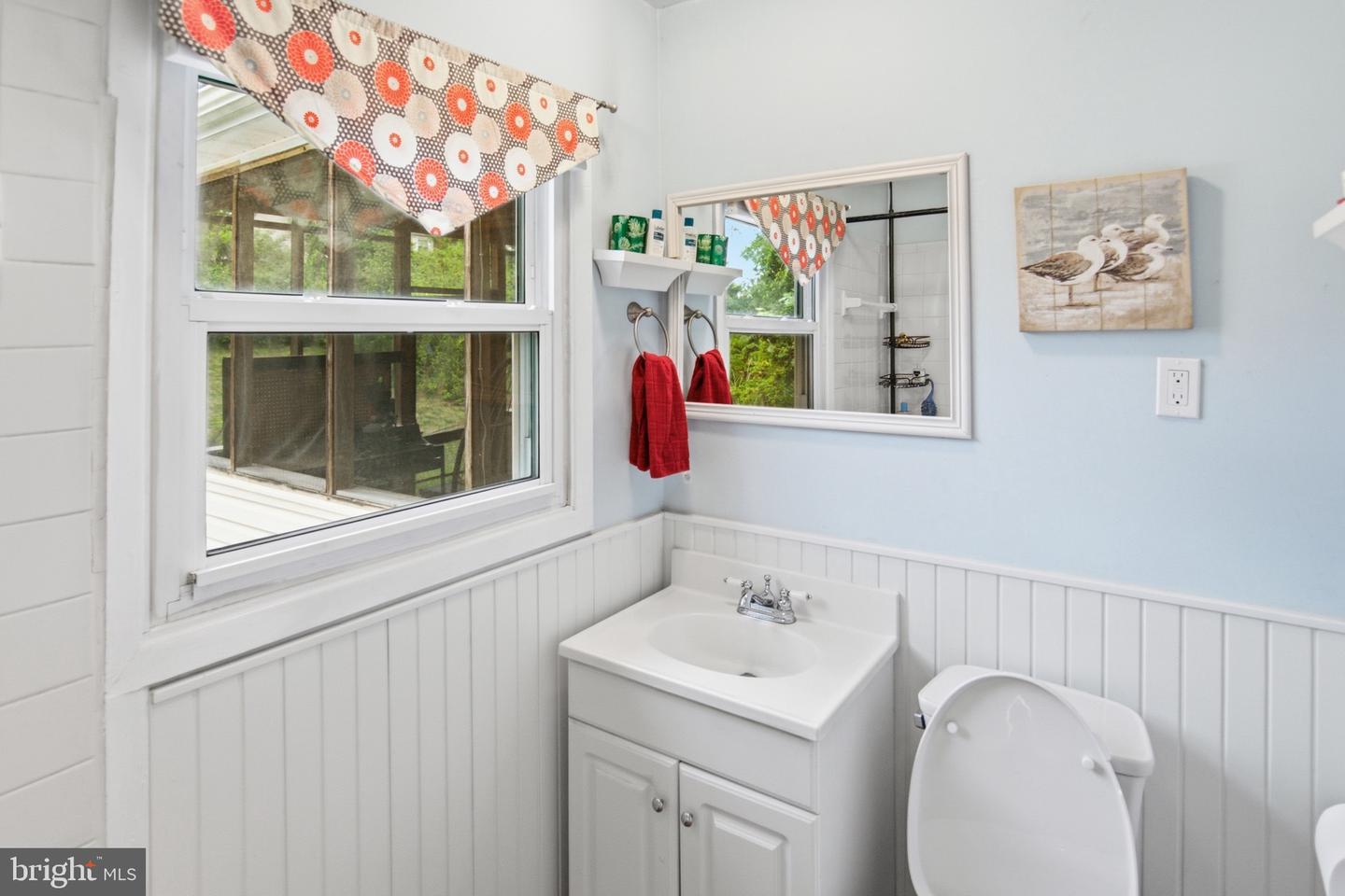 12413 Seabury Ln Property Photo 10