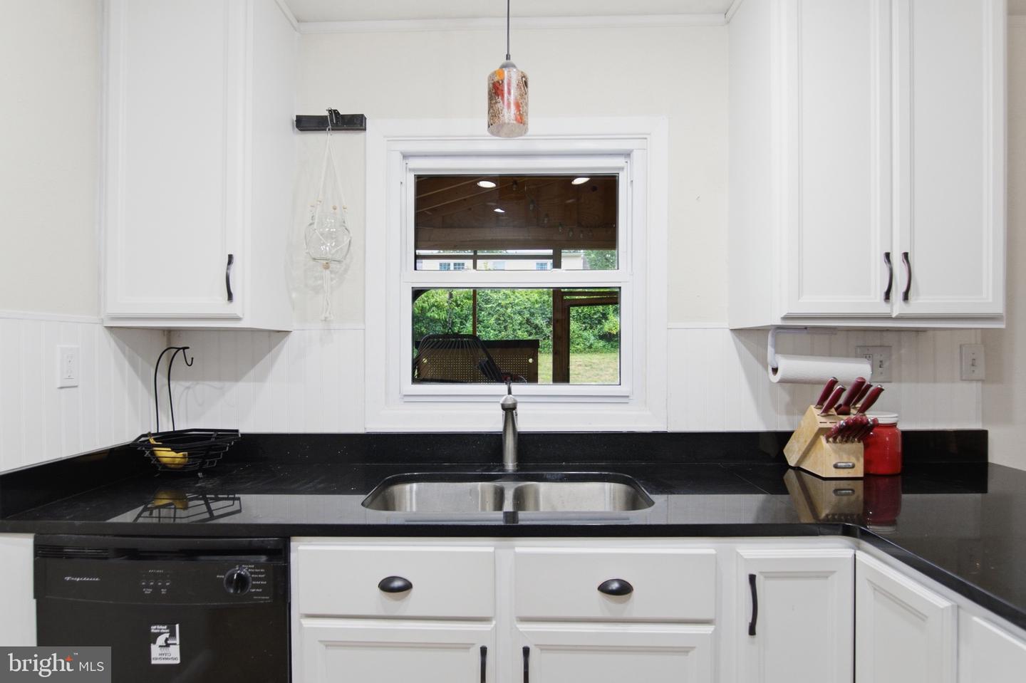 12413 Seabury Ln Property Photo 14