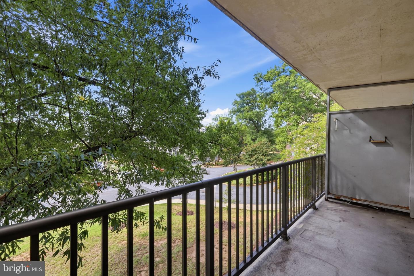 4410 Oglethorpe St #309 Property Photo 6