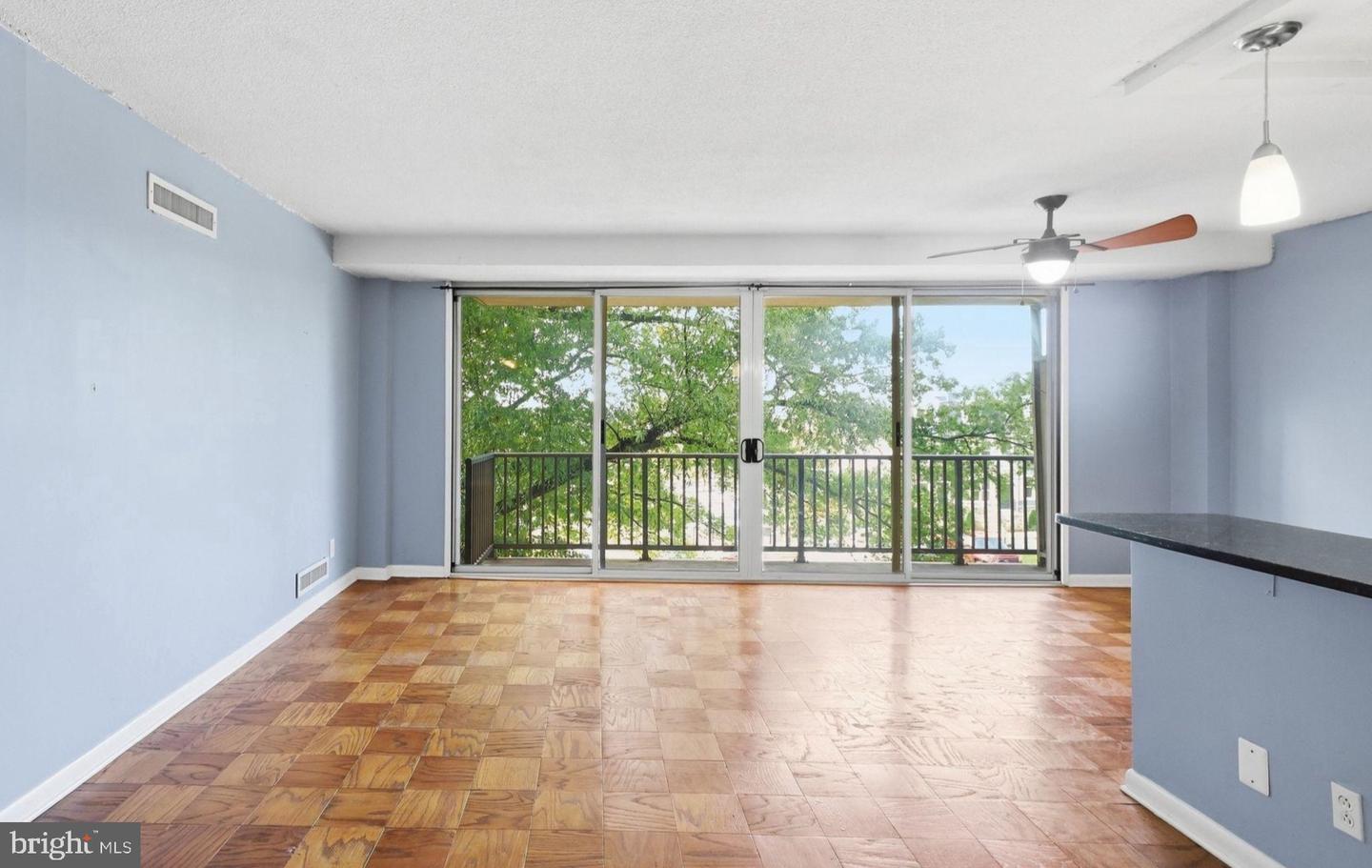 4410 Oglethorpe St #309 Property Photo 10