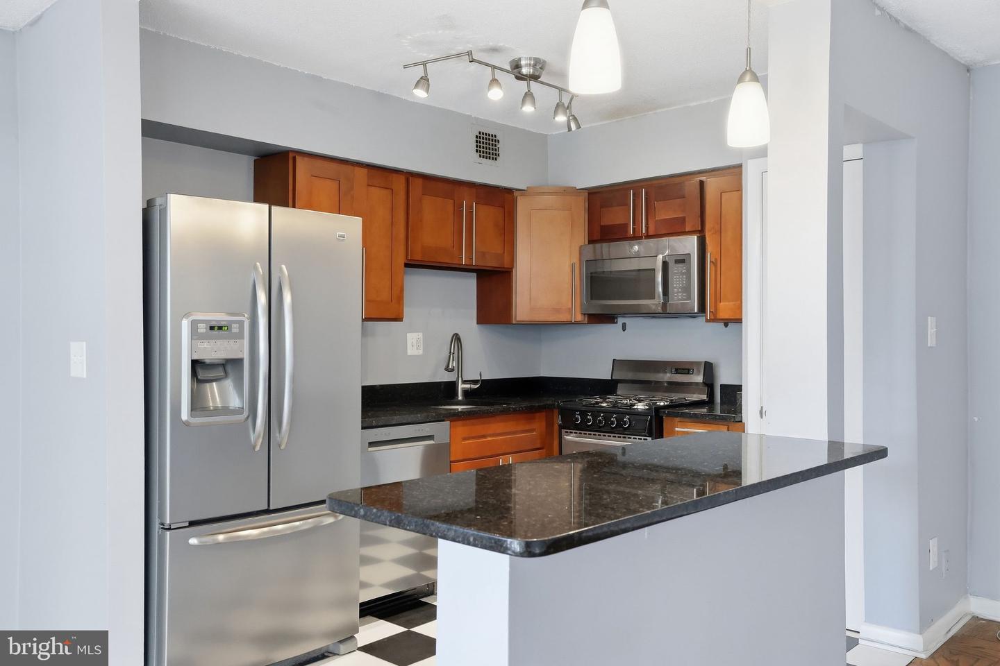 4410 Oglethorpe St #309 Property Photo 18