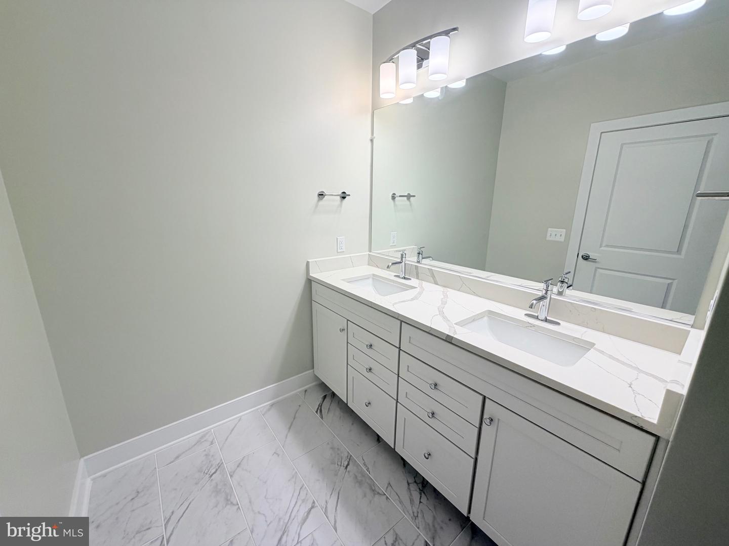 102 Saint Ives Pl #408 Property Photo 9