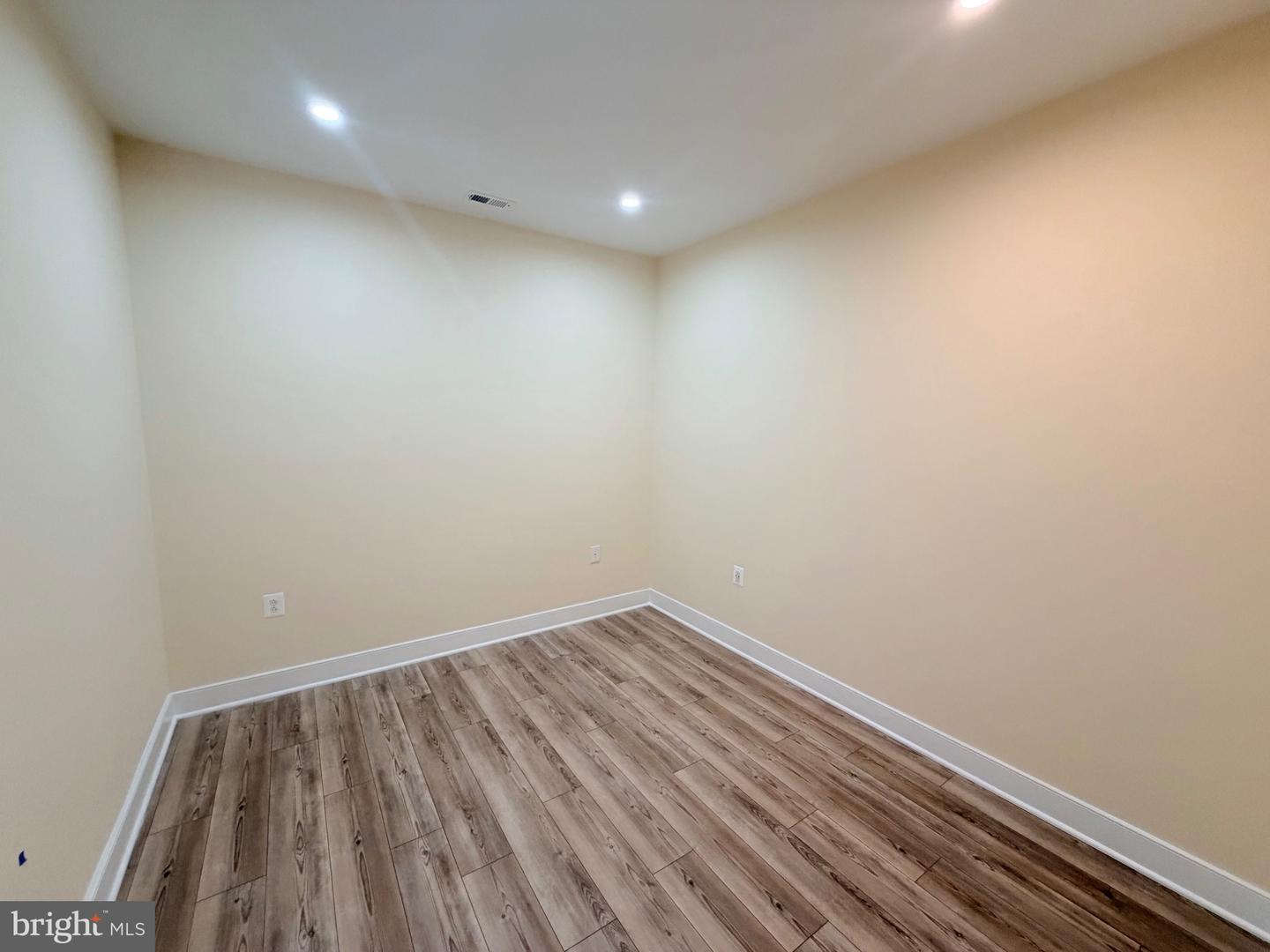 102 Saint Ives Pl #408 Property Photo 16